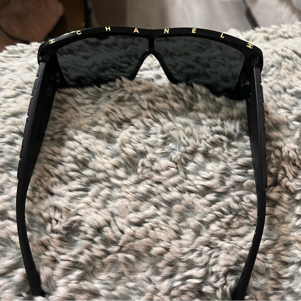 Chanel Sunglasses Aviator type Black - Picture 5 of 13